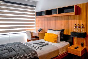 Madero Hotel & Suites