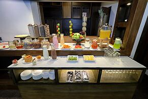 Madero Hotel & Suites