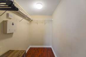 Amazing 2Br Condo in Brickell W Pool