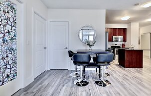 Grand Royal Condos -Mississauga SQ One