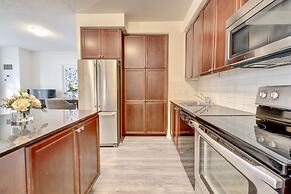 Grand Royal Condos -Mississauga SQ One