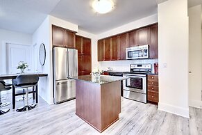 Grand Royal Condos -Mississauga SQ One