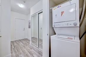 Grand Royal Condos -Mississauga SQ One