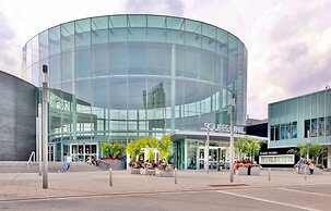 Grand Royal Condos -Mississauga SQ One