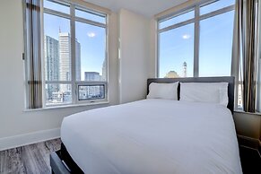 Grand Royal Condos -Mississauga SQ One