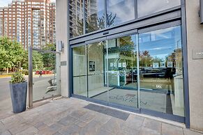 Grand Royal Condos -Mississauga SQ One