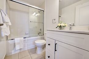 Grand Royal Condos -Mississauga SQ One