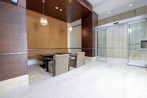 Grand Royal Condos -Mississauga SQ One