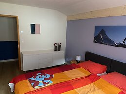 Spring Inn Apartments