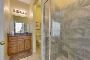 2 Suites, 1 King, 5 Beds: Pool. Games Room #810 5 Bedroom Villa