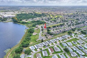 Gold Rest @ Calabay Parc Tower Lake By Shine 412 4 Bedroom Villa