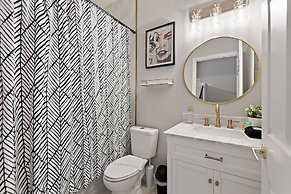 Gold Rest @ Calabay Parc Tower Lake By Shine 412 4 Bedroom Villa