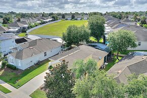 Gold Rest @ Calabay Parc Tower Lake By Shine 412 4 Bedroom Villa