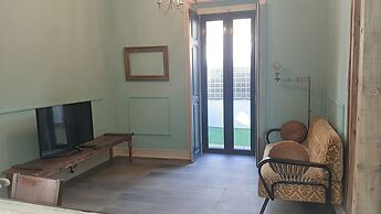 Beautiful Classic Designed 3-bed Villa in Lisboa