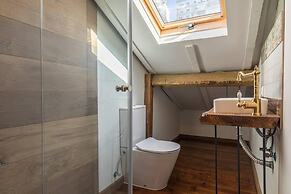 Beautiful Classic Designed 3-bed Villa in Lisboa