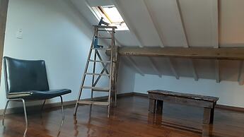 Beautiful Classic Designed 3-bed Villa in Lisboa