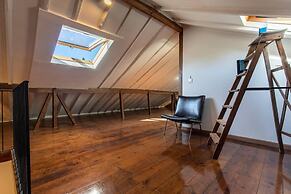 Beautiful Classic Designed 3-bed Villa in Lisboa