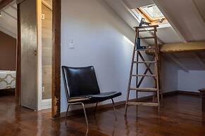 Beautiful Classic Designed 3-bed Villa in Lisboa