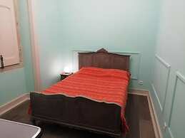 Beautiful Classic Designed 3-bed Villa in Lisboa