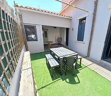 Beautiful Classic Designed 3-bed Villa in Lisboa