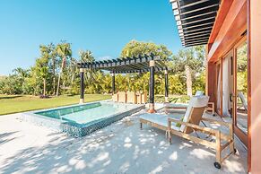 Cozy Bungallow With Pool at Green Village AA3