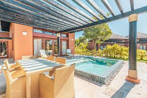 Cozy Bungallow With Pool at Green Village AA3