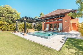 Cozy Bungallow With Pool at Green Village AA3