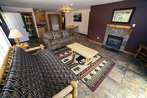 Rocky Mountain Retreat 1A- 4 bedroom/3 bath with personal hot tub offe