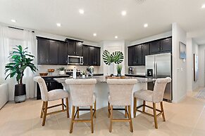 Monterey Bay At Solara By Shine Villas #712 7 Bedroom Villa