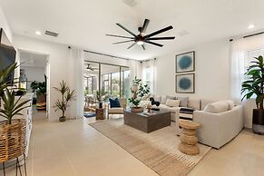 Monterey Bay At Solara By Shine Villas #712 7 Bedroom Villa