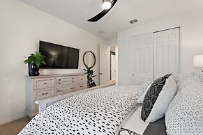 Monterey Bay At Solara By Shine Villas #712 7 Bedroom Villa