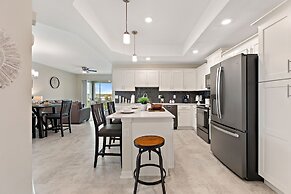 Triple Header @ Storey Lake By Shine Villas 3 Bedroom Apts