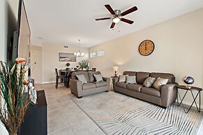 Triple Header @ Storey Lake By Shine Villas 3 Bedroom Apts