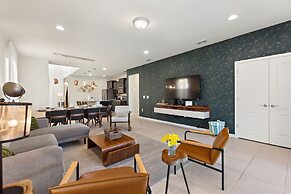 Pink Oasis @ Windsor Westside By Shine Villas #114 6 Bedroom Villa