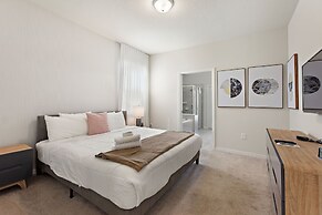 Pink Oasis @ Windsor Westside By Shine Villas #114 6 Bedroom Villa