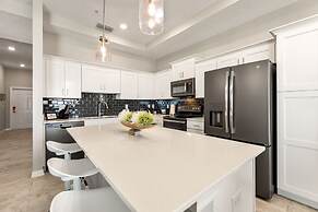 Fireworks @ Night -storey Lake By Shine Villas 709 2 Bedroom Apts