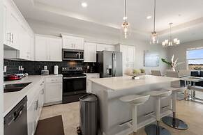 Fireworks @ Night -storey Lake By Shine Villas 709 2 Bedroom Apts