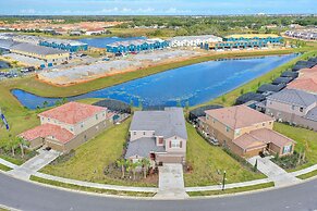 Lake View at Solterra Resort 7 Bedrooms, Sleeps 18 7 Villa