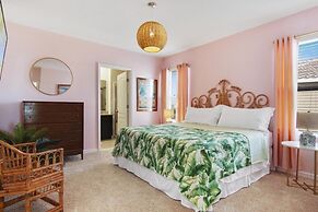 Lake View at Solterra Resort 7 Bedrooms, Sleeps 18 7 Villa