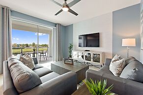 Decadent Penguin - Storey Lake By Shine Villas 704 2 Bedroom Apts