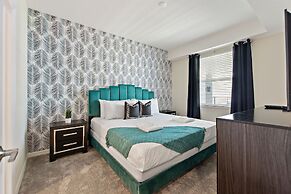 Decadent Penguin - Storey Lake By Shine Villas 704 2 Bedroom Apts