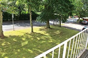 Boswell-large Balcony Apartment-town & Racecourse