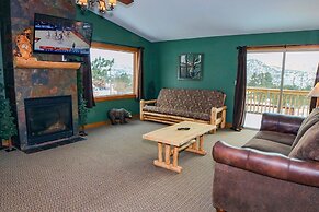 Rocky Mountain Retreat 1B - 1 Bedroom Attached Cabin With Personal hot