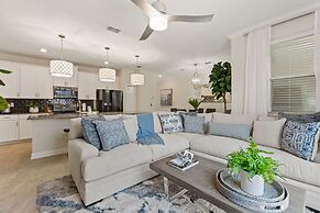 Plush Pelican, At Storey Lake By Shine Villas #839 4 Bedroom Home