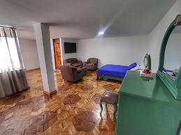 Hostal Altamira Suites