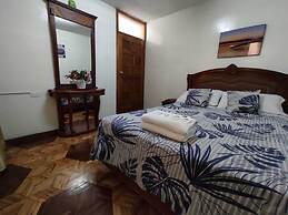 Hostal Altamira Suites