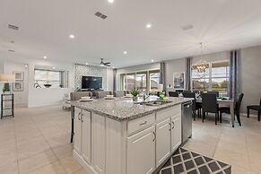 Camp Mickey - Resort Home, Spa, By Shine Villas 8 Bedroom Villa