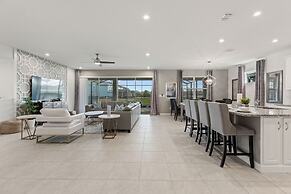 Camp Mickey - Resort Home, Spa, By Shine Villas 8 Bedroom Villa