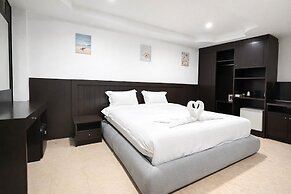 Hill Side Hotel