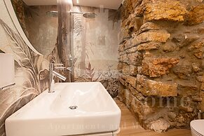 Un nido sull'Arena - Royal Welcome